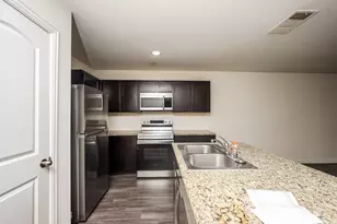 2829 Oakdale St, Dallas, TX 75215 - Photo 11