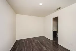 2829 Oakdale St, Dallas, TX 75215 - Photo 13