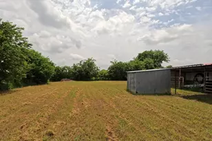 677 Farm to Market Rd 3356, Van Alstyne, TX 75495 - Photo 13