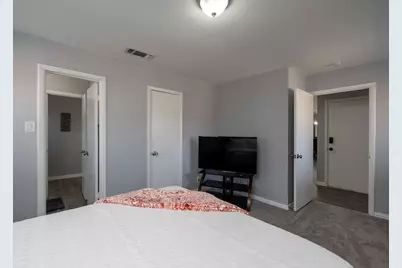 701 Kentwood Circle, Bedford, TX 76021 - Photo 11