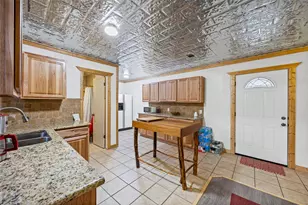 153 Center Loop, Whitney, TX 76692 - Photo 7