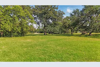 122 W Shady Shores Road, Shady Shores, TX 76210 - Photo 3