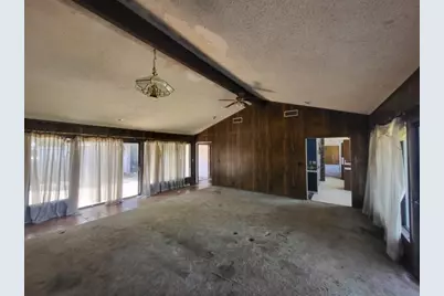 306 Wade Street, Olney, TX 76374 - Photo 7