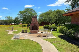 905 Bennett Dr, Bowie, TX 76230 - Photo 15