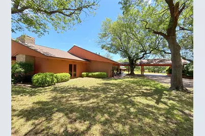 905 Bennett Drive, Bowie, TX 76230 - Photo 5