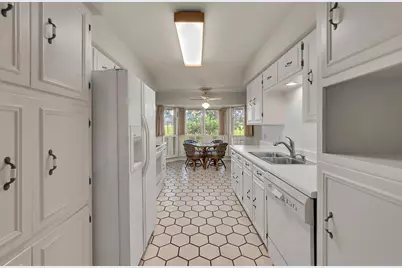 2832 Wooded Acres Drive, Waco, TX 76710 - Photo 13