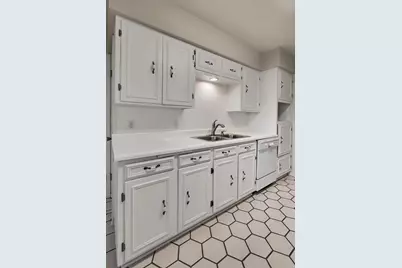 2832 Wooded Acres Drive, Waco, TX 76710 - Photo 11