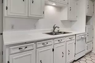 2832 Wooded Acres Dr, Waco, TX 76710 - Photo 11