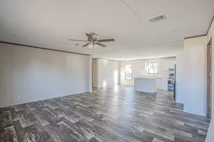 101 Kelly Ct, Azle, TX 76020 - Photo 11