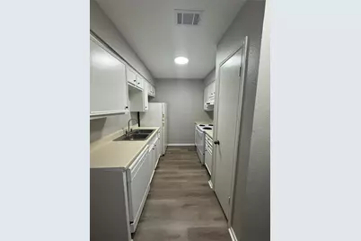 304 E Hickory Street #A, Kaufman, TX 75142 - Photo 7