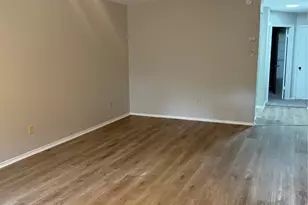 304 E Hickory St, Kaufman, TX 75142 - Photo 5