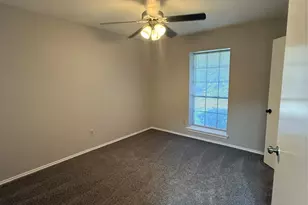 304 E Hickory St, Kaufman, TX 75142 - Photo 11