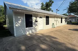 304 E Hickory St, Kaufman, TX 75142 - Photo 1