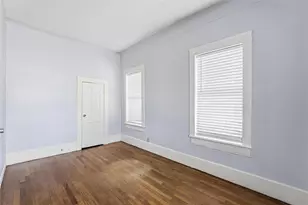 516 Mill St, Denton, TX 76205 - Photo 3