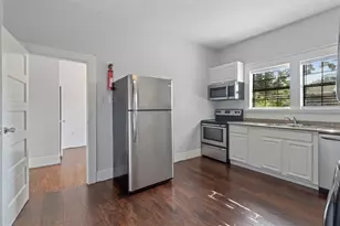 516 Mill St, Denton, TX 76205 - Photo 9