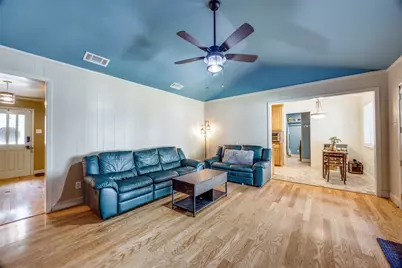 1023 N Leslie Avenue, Sherman, TX 75092 - Photo 3