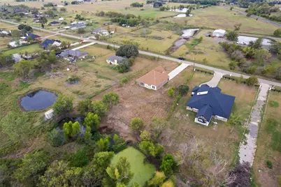 1085 Country Lane, Oak Ridge, TX 75142 - Photo 29