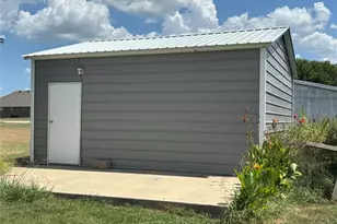 428 Penny Ct, Granbury, TX 76049 - Photo 13