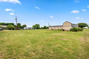 428 Penny Ct, Granbury, TX 76049 - Photo 7