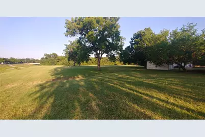 411 S Bradshaw Street, Denton, TX 76205 - Photo 17