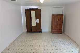 411 S Bradshaw St, Denton, TX 76205 - Photo 9