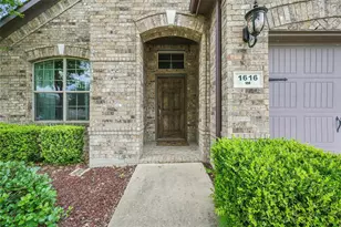 1616 Nightingale Dr, Aubrey, TX 76227 - Photo 3