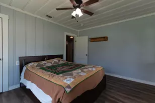 211 Huron St, Cleburne, TX 76031 - Photo 11