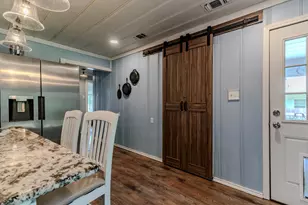 211 Huron St, Cleburne, TX 76031 - Photo 9