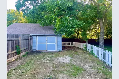 211 Huron Street, Cleburne, TX 76031 - Photo 19