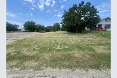 1402 SE 6th Avenue, Mineral Wells, TX 76067 - Photo 3