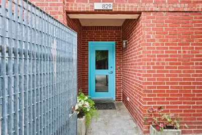 829 W Daggett Avenue #H, Fort Worth, TX 76104 - Photo 1