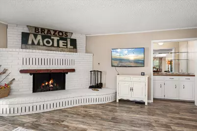 4112 Cimmaron Trail, Granbury, TX 76049 - Photo 5