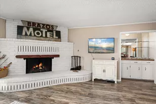 4112 Cimmaron Trail, Granbury, TX 76049 - Photo 5