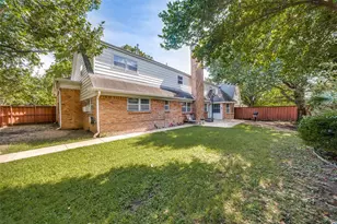 4221 Shady Hill Dr, Dallas, TX 75229 - Photo 39