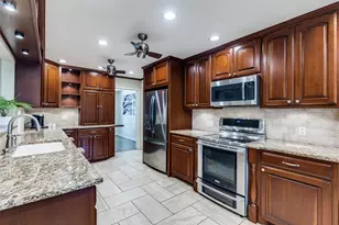 4221 Shady Hill Dr, Dallas, TX 75229 - Photo 13