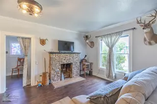 202 E Ross St, Rising Star, TX 76471 - Photo 11