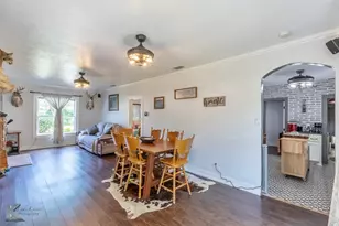 202 E Ross St, Rising Star, TX 76471 - Photo 7