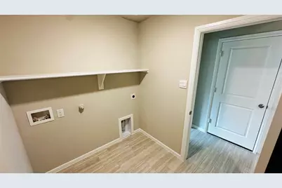 380 Wildrose Circle, Cleburne, TX 76033 - Photo 17