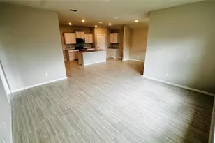 380 Wildrose Cir, Cleburne, TX 76033 - Photo 7