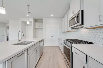 808 Hayes Court, Crowley, TX 76036 - Photo 7