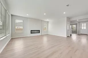 808 Hayes Ct, Crowley, TX 76036 - Photo 9