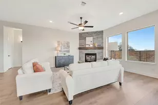 610 Long Trl, Mansfield, TX 76063 - Photo 13