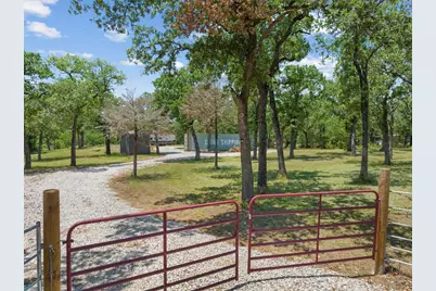 1385 Cr-1340, Chico, TX 76431 - Photo 25