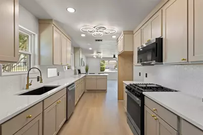 2305 Fenestra Drive, Dallas, TX 75228 - Photo 11