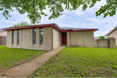 825 Cherry Hills Drive, Lancaster, TX 75134 - Photo 3