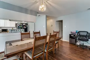 825 Cherry Hills Dr, Lancaster, TX 75134 - Photo 5