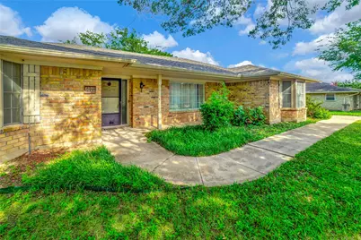 6021 Sycamore Creek Road, Edgecliff Village, TX 76134 - Photo 1