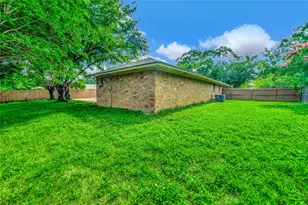 6021 Sycamore Creek Rd, Edgecliff Village, TX 76134 - Photo 35