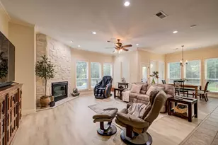 258 W Ridge St, Decatur, TX 76234 - Photo 13