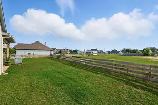 121 Bluegrass Trl, Springtown, TX 76082 - Photo 35